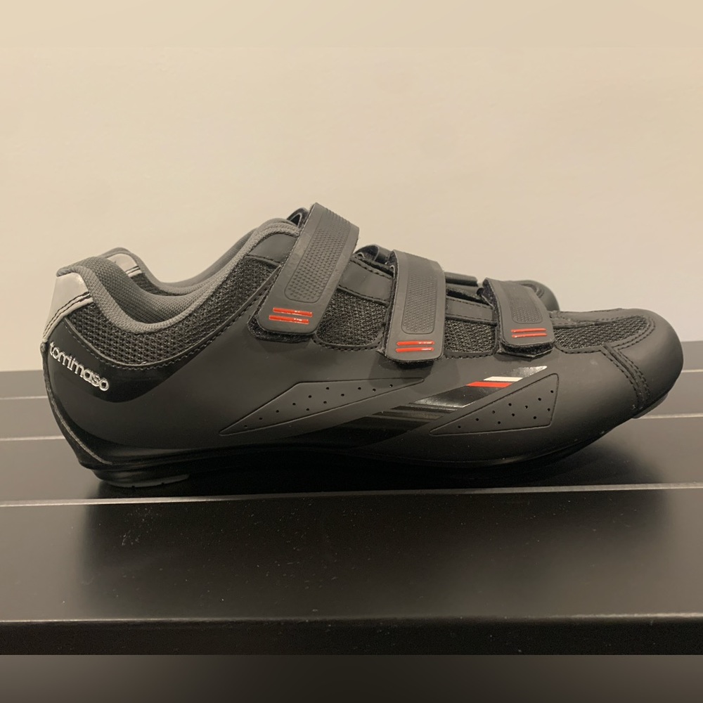 🚴‍♂️ Tommaso Strada 100 Indoor Cycling Shoes - Perfect for Wide Feet! 🚴‍♀️